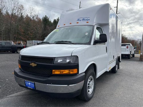 2025 Chevrolet Express Cutaway 3500 Base