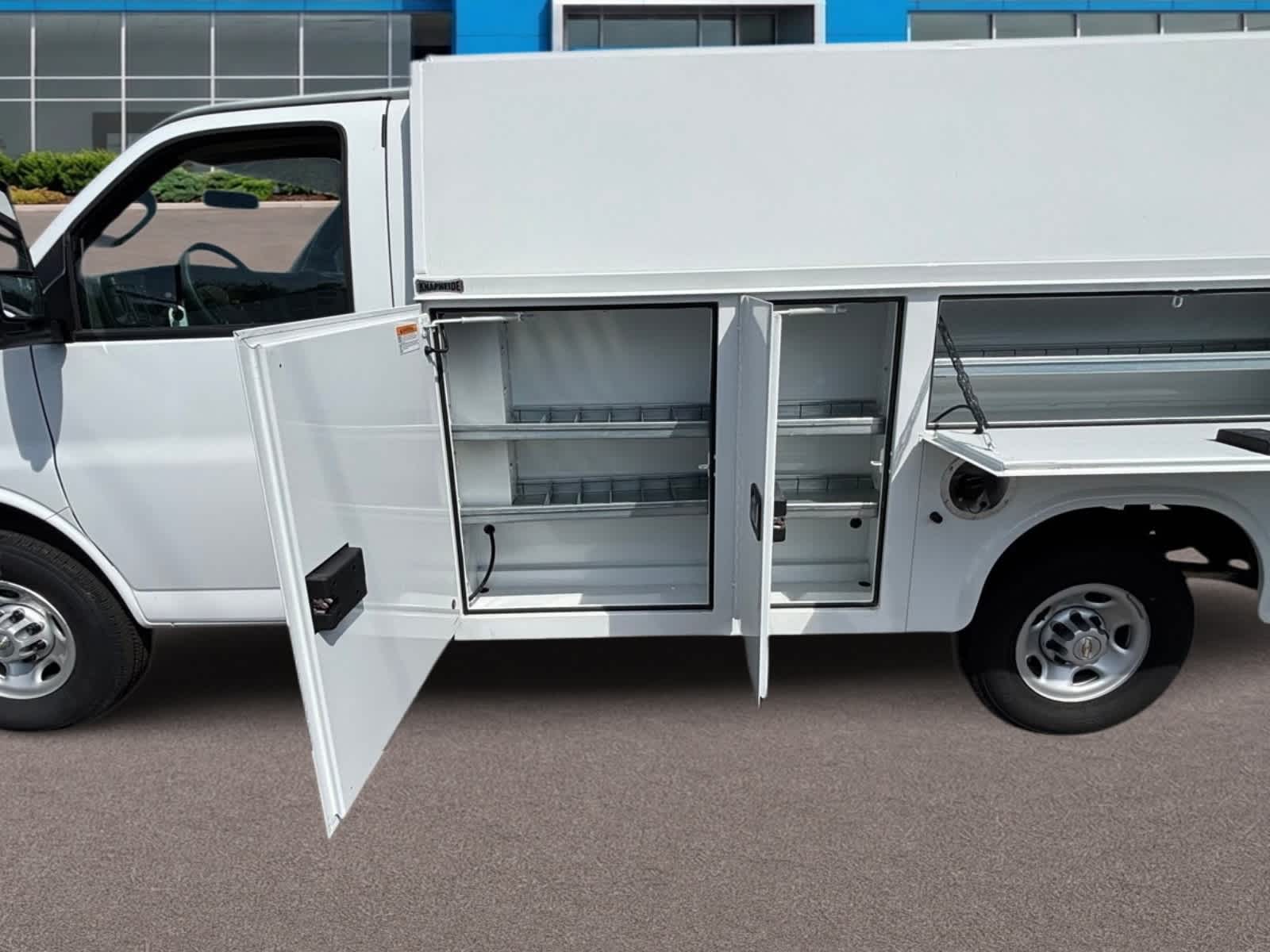 2024 Chevrolet Express Cutaway 3500 Base