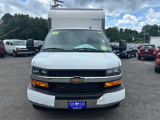2025 Chevrolet Express Cutaway 3500 Base