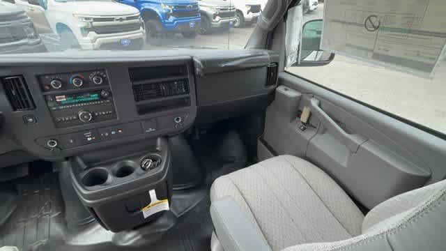 2025 Chevrolet Express Cargo Base