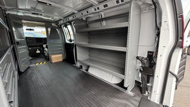 2025 Chevrolet Express Cargo Base