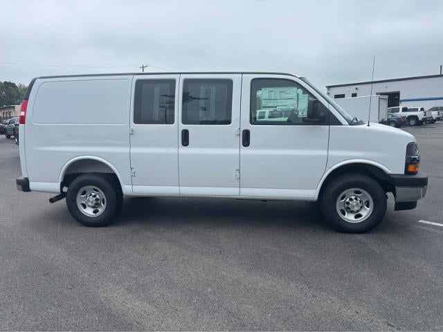 2025 Chevrolet Express Cargo 2500 Base