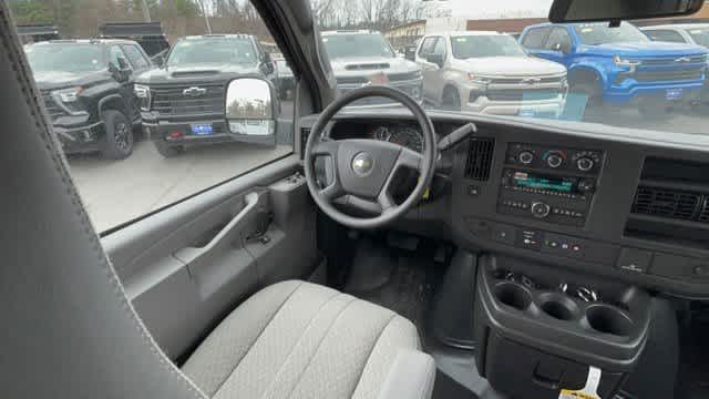 2025 Chevrolet Express Cargo Base
