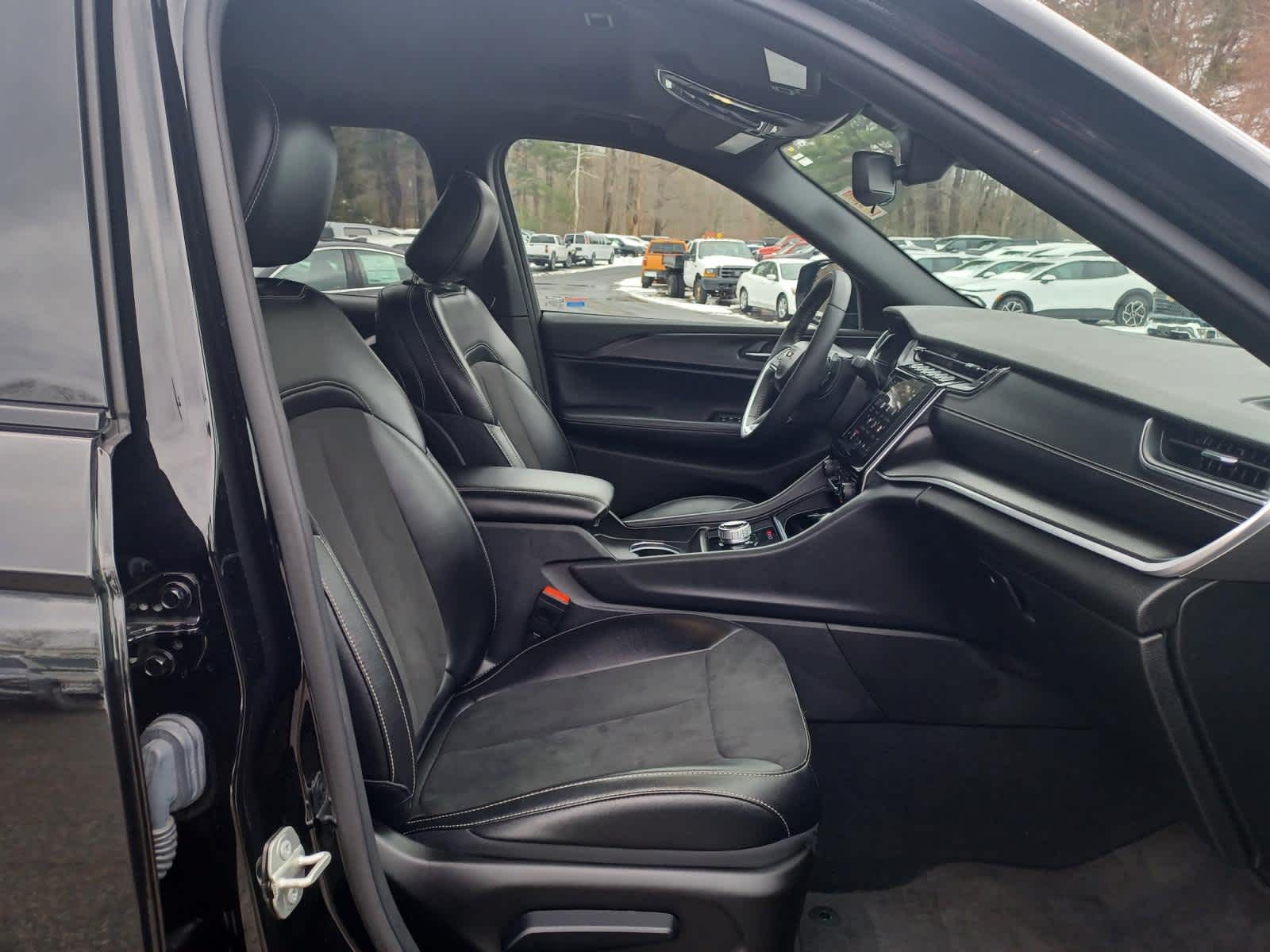 2024 Jeep Grand Cherokee L Altitude