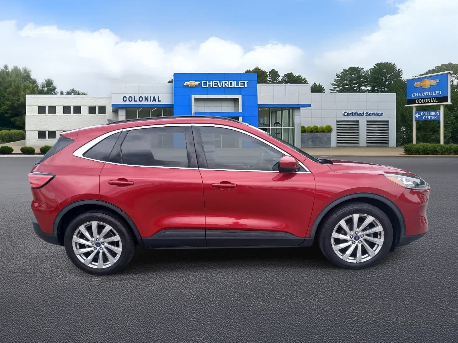 2022 Ford Escape Titanium Hybrid