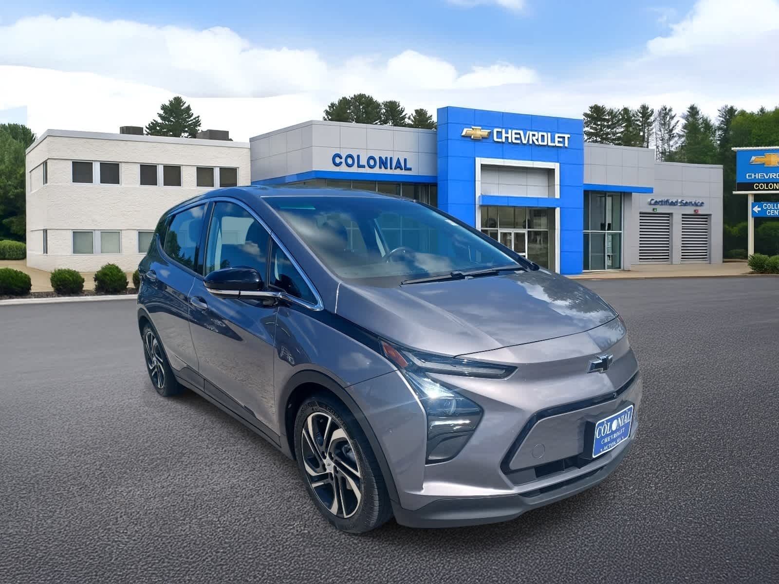 Used 2022 Chevrolet Bolt EV 2LT with VIN 1G1FX6S06N4122814 for sale in Acton, MA