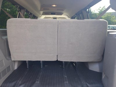 2025 Chevrolet Express Passenger 3500 1LS