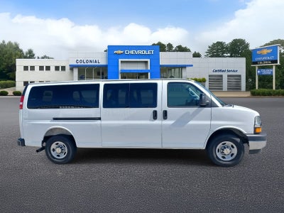 2025 Chevrolet Express Passenger 1LT