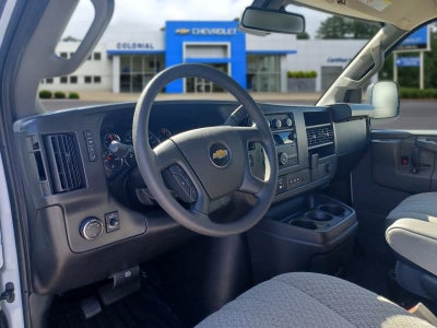 2025 Chevrolet Express Passenger 1LT