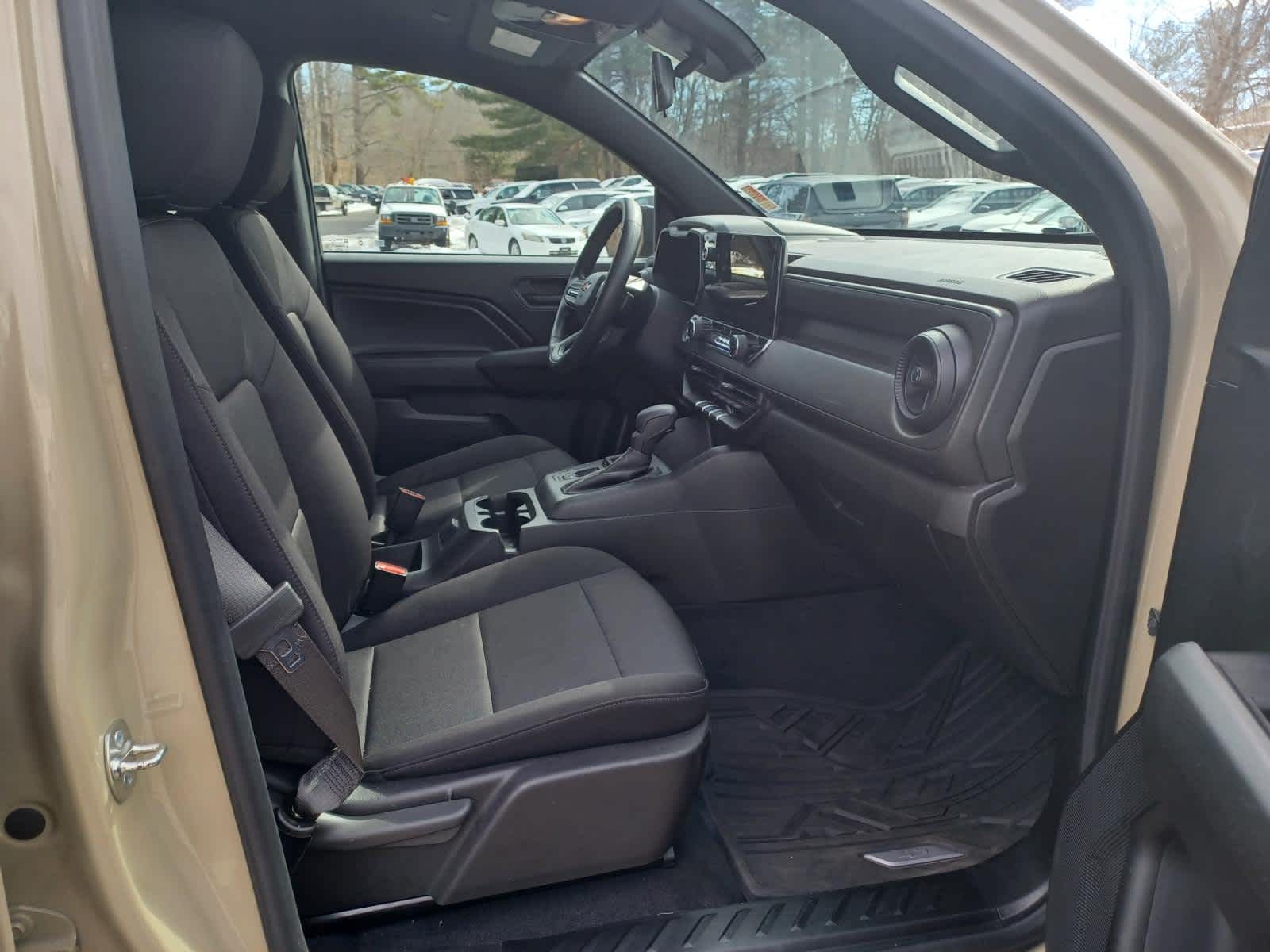 2024 Chevrolet Colorado WT