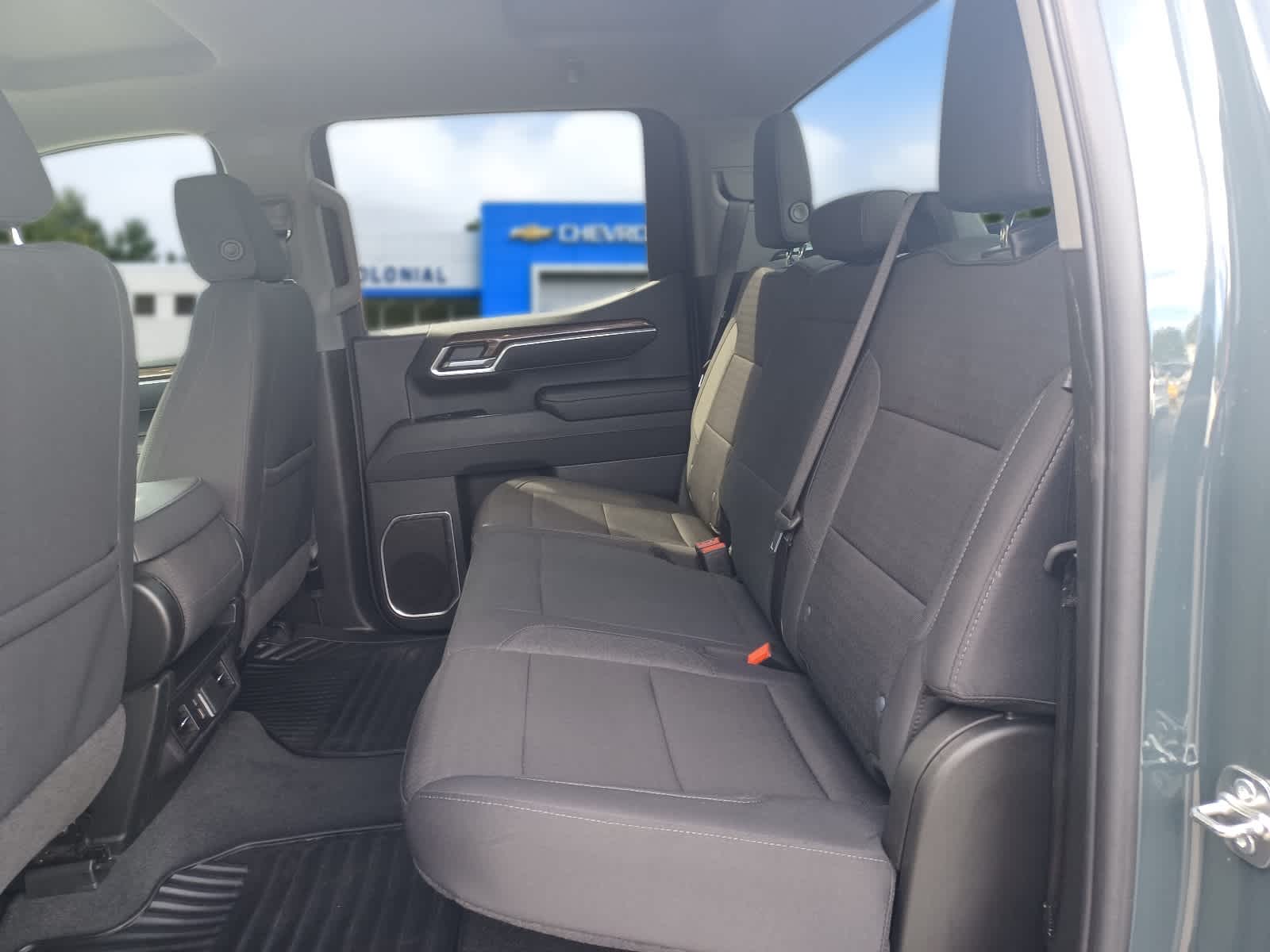 2025 Chevrolet Silverado 1500 LT (2FL)