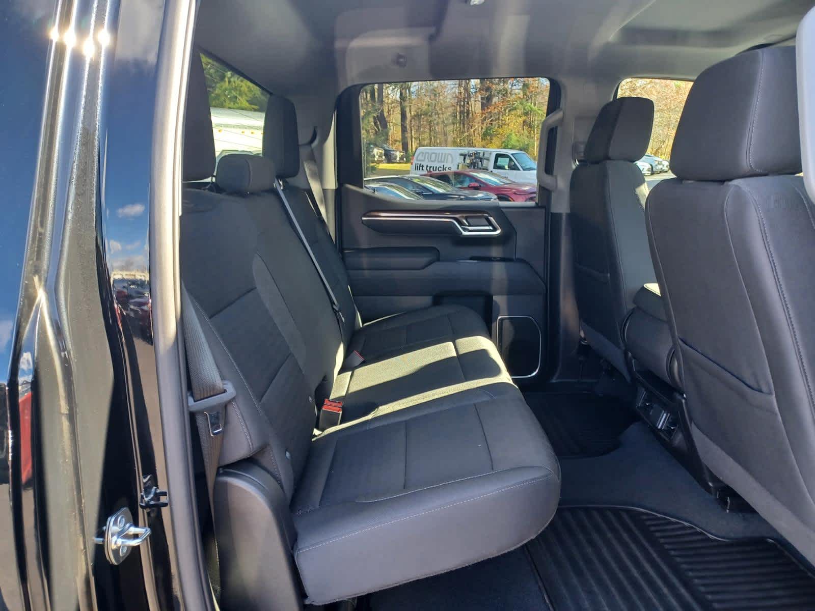 2025 Chevrolet Silverado 1500 LT (2FL)