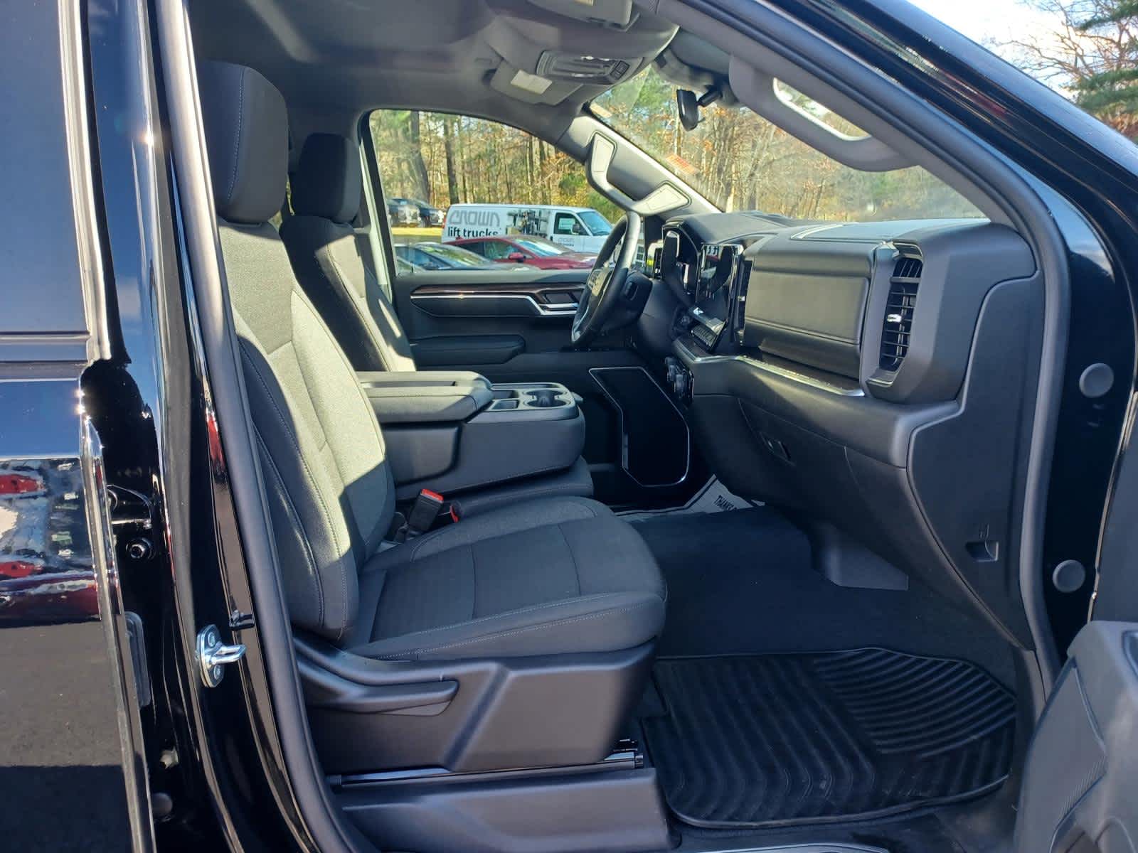 2025 Chevrolet Silverado 1500 LT (2FL)