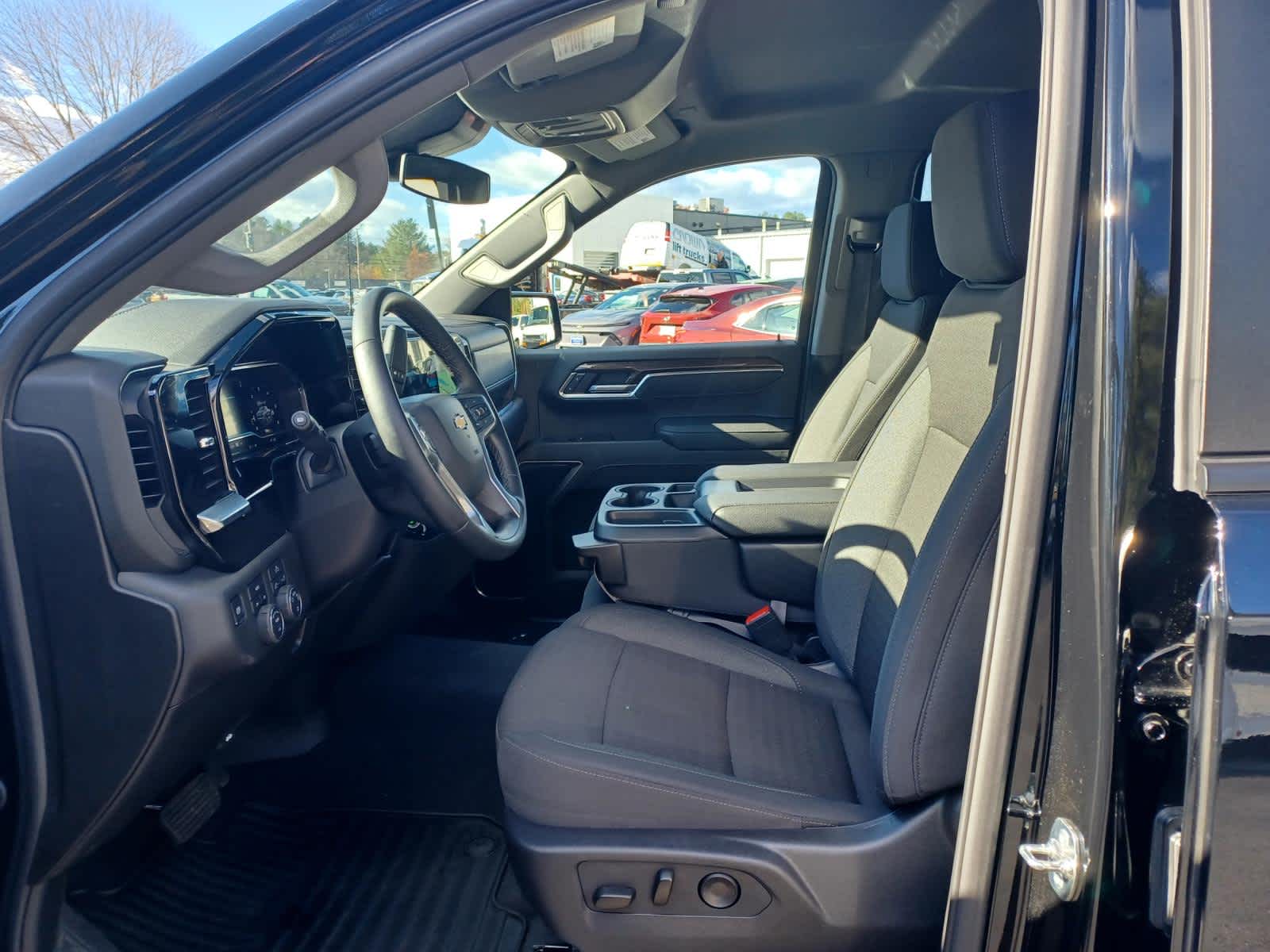 2025 Chevrolet Silverado 1500 LT (2FL)