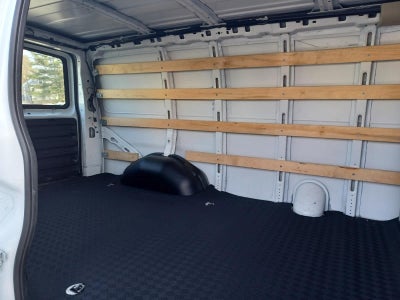 2024 Chevrolet Express Cargo 2500 WT