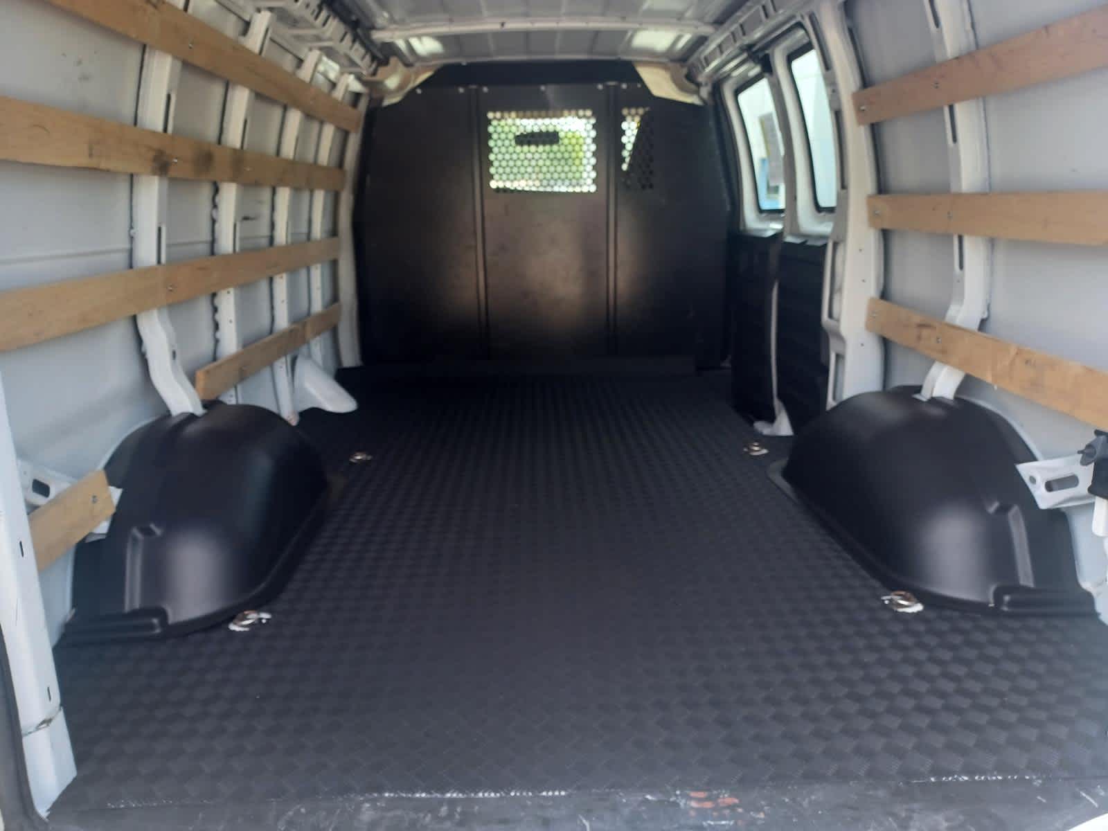 2024 Chevrolet Express Cargo 2500 WT