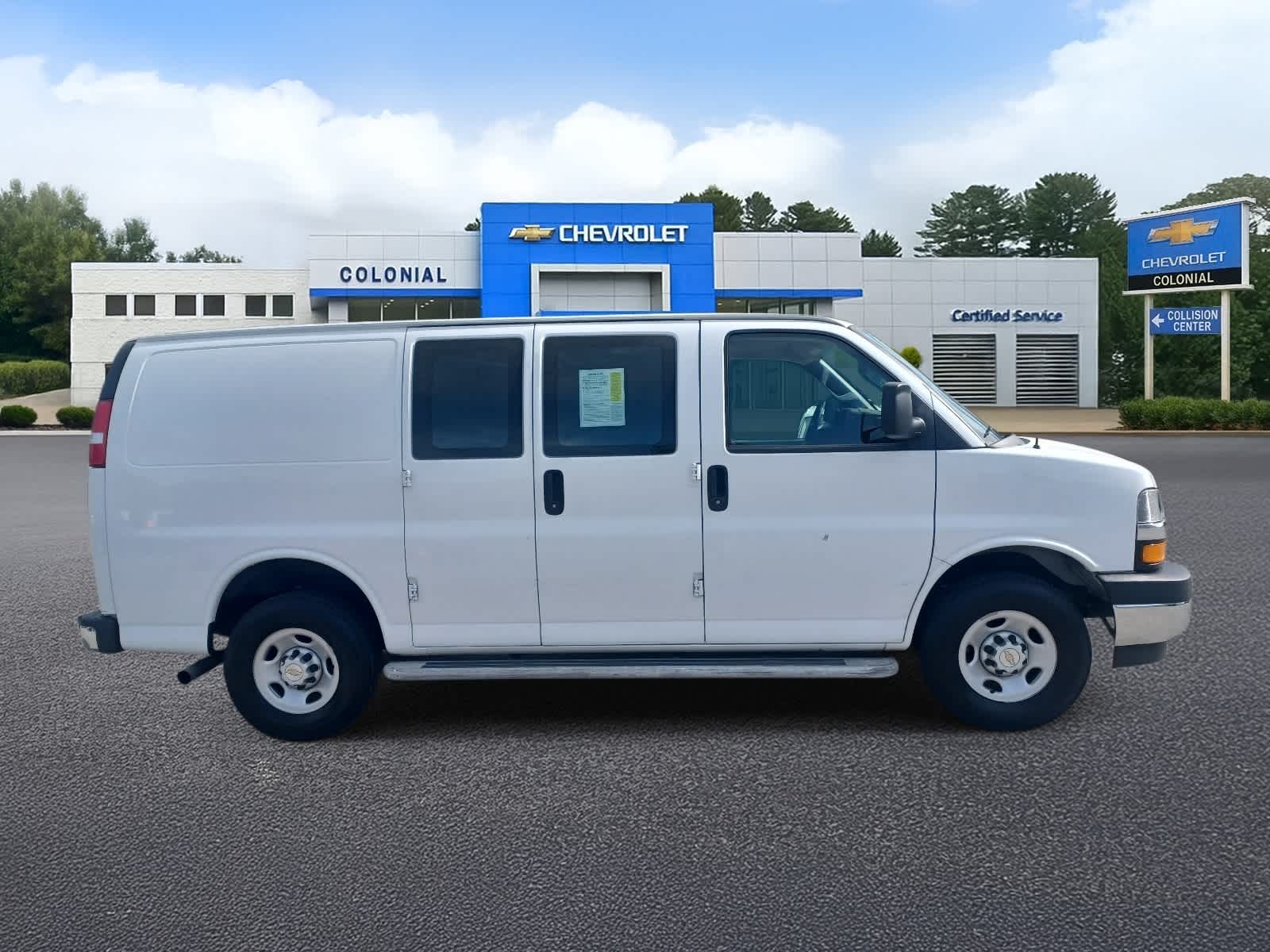 2024 Chevrolet Express Cargo 2500 WT