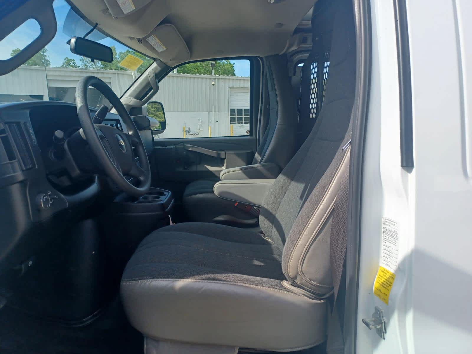 2024 Chevrolet Express Cargo 2500 WT