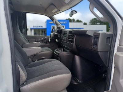 2025 Chevrolet Express Cargo WT