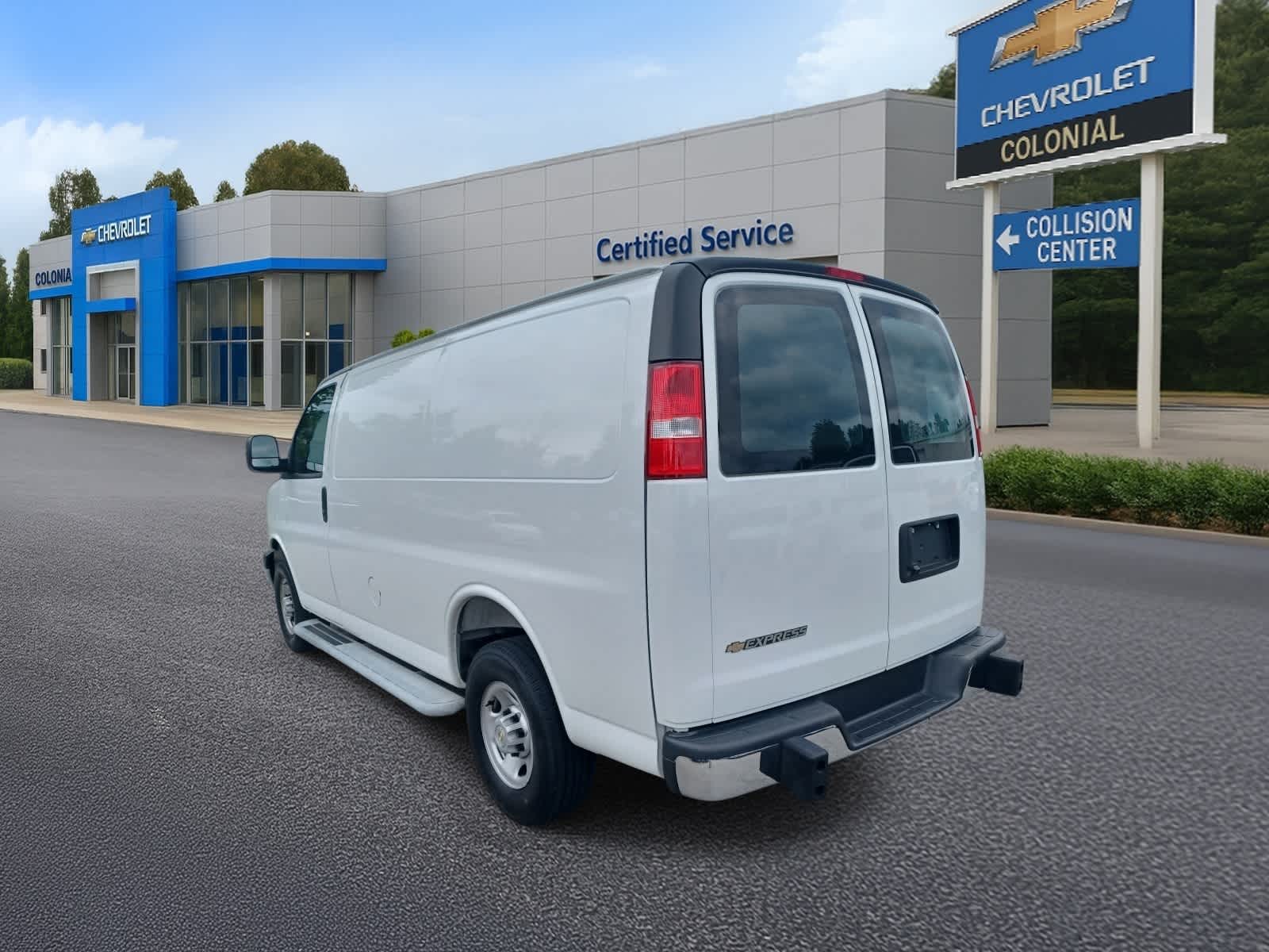 2025 Chevrolet Express Cargo WT