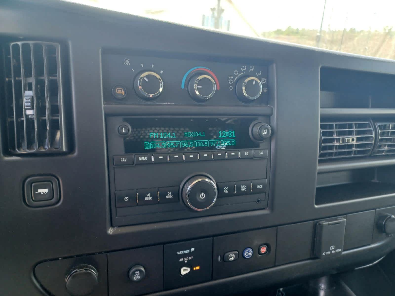 2024 Chevrolet Express Cargo 2500 WT