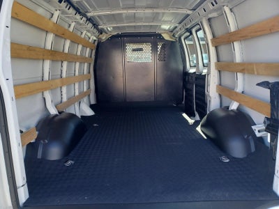 2024 Chevrolet Express Cargo 2500 WT