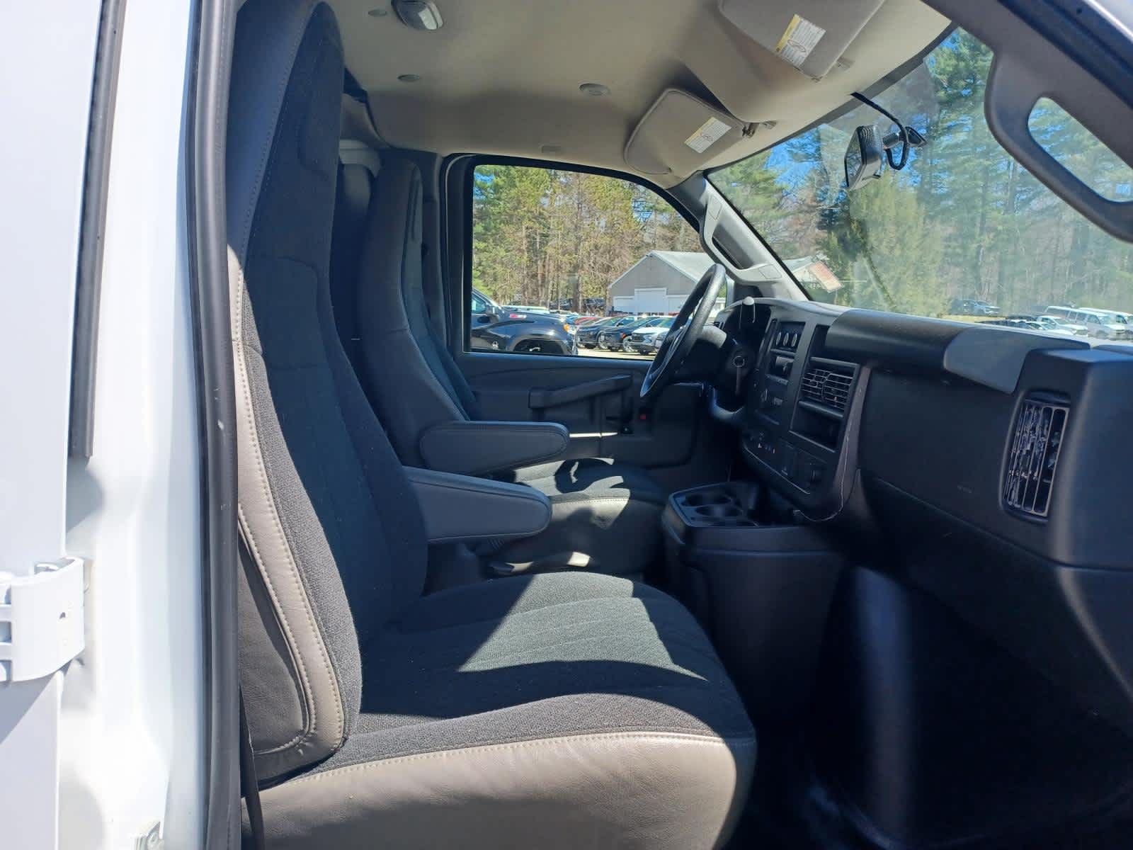 2024 Chevrolet Express Cargo 2500 WT