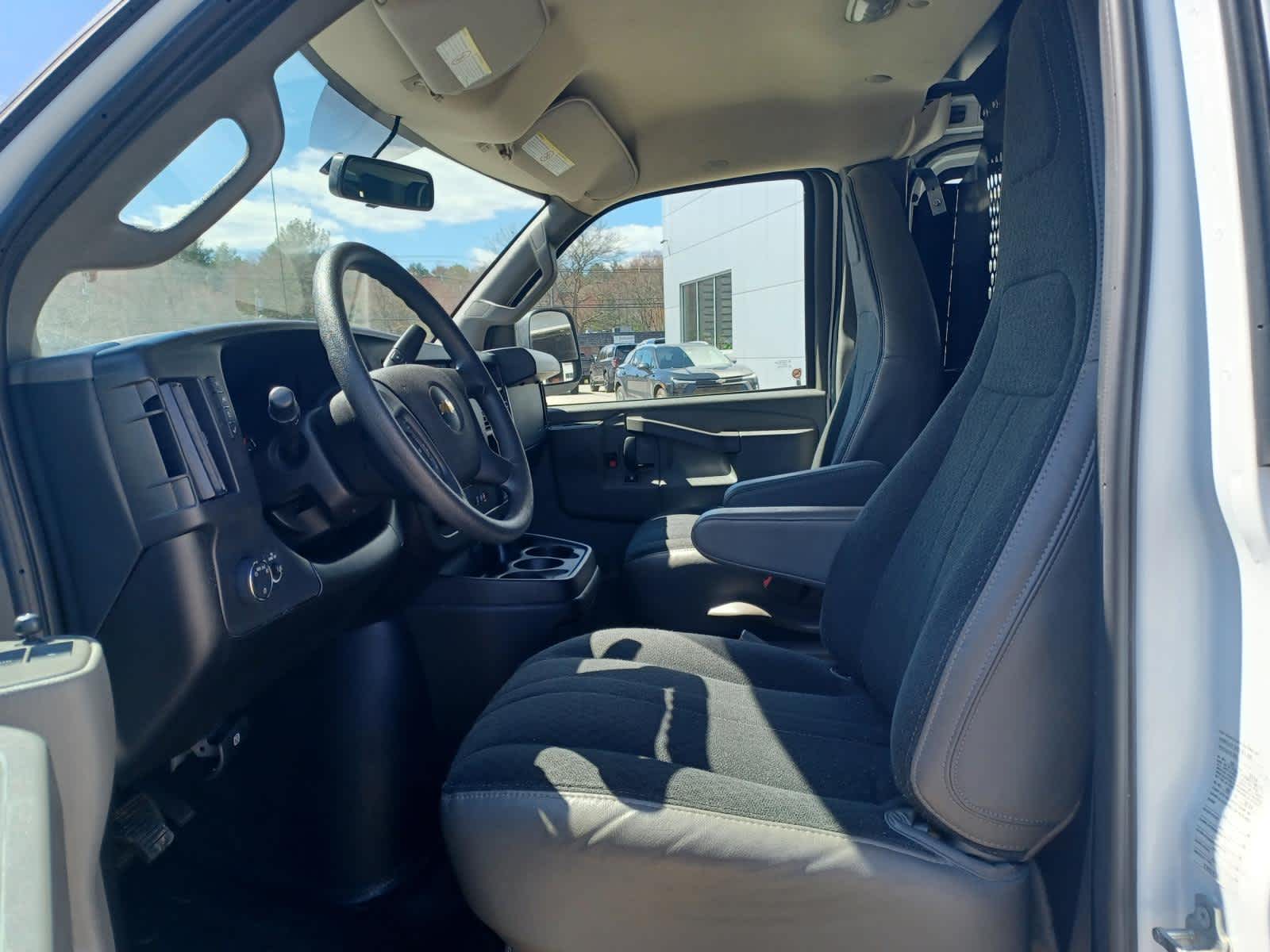 2024 Chevrolet Express Cargo 2500 WT