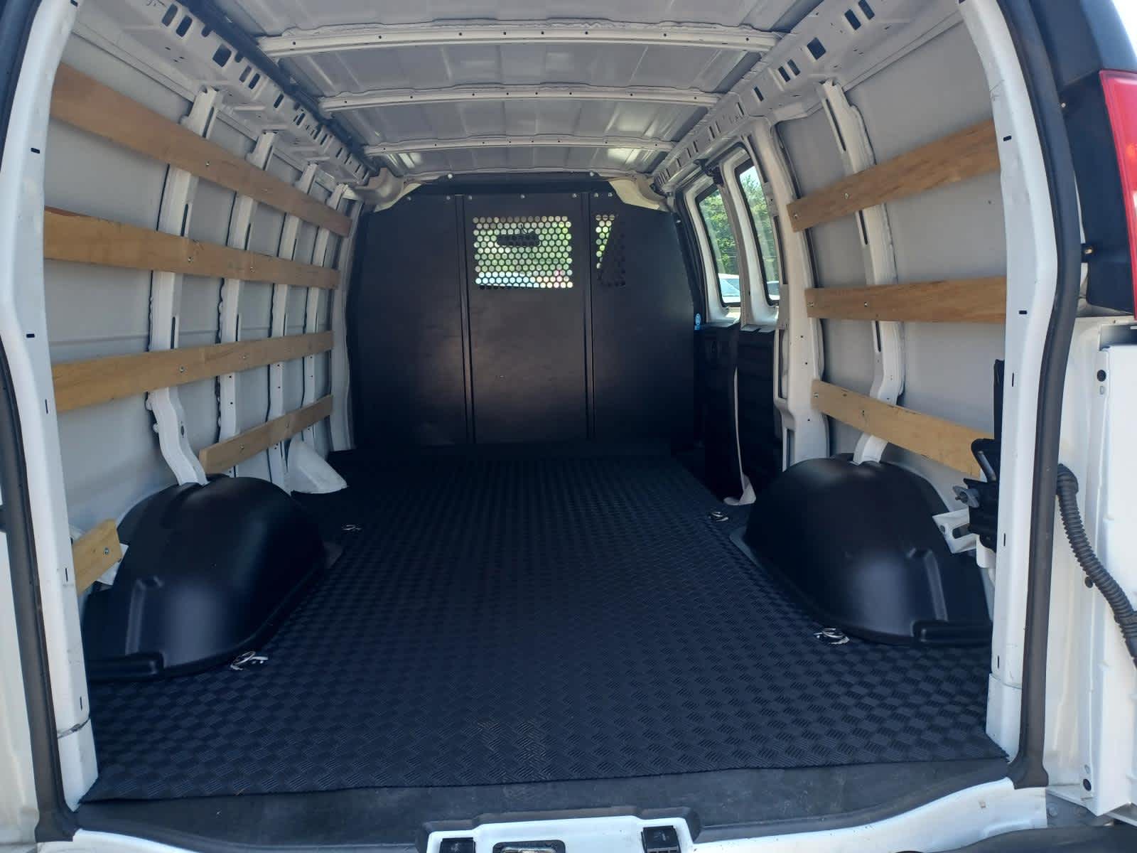 2024 Chevrolet Express Cargo 2500 WT