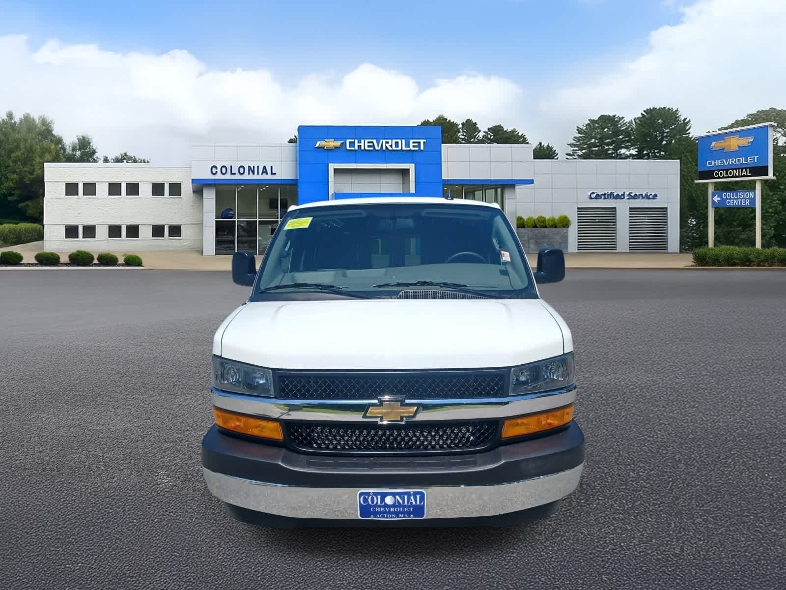 2025 Chevrolet Express Cargo WT