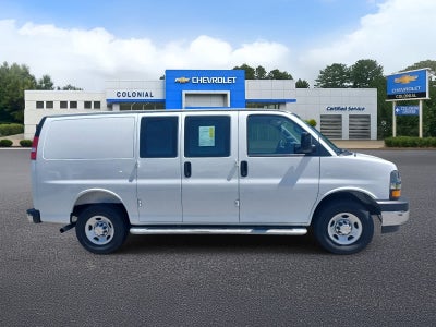 2025 Chevrolet Express Cargo WT