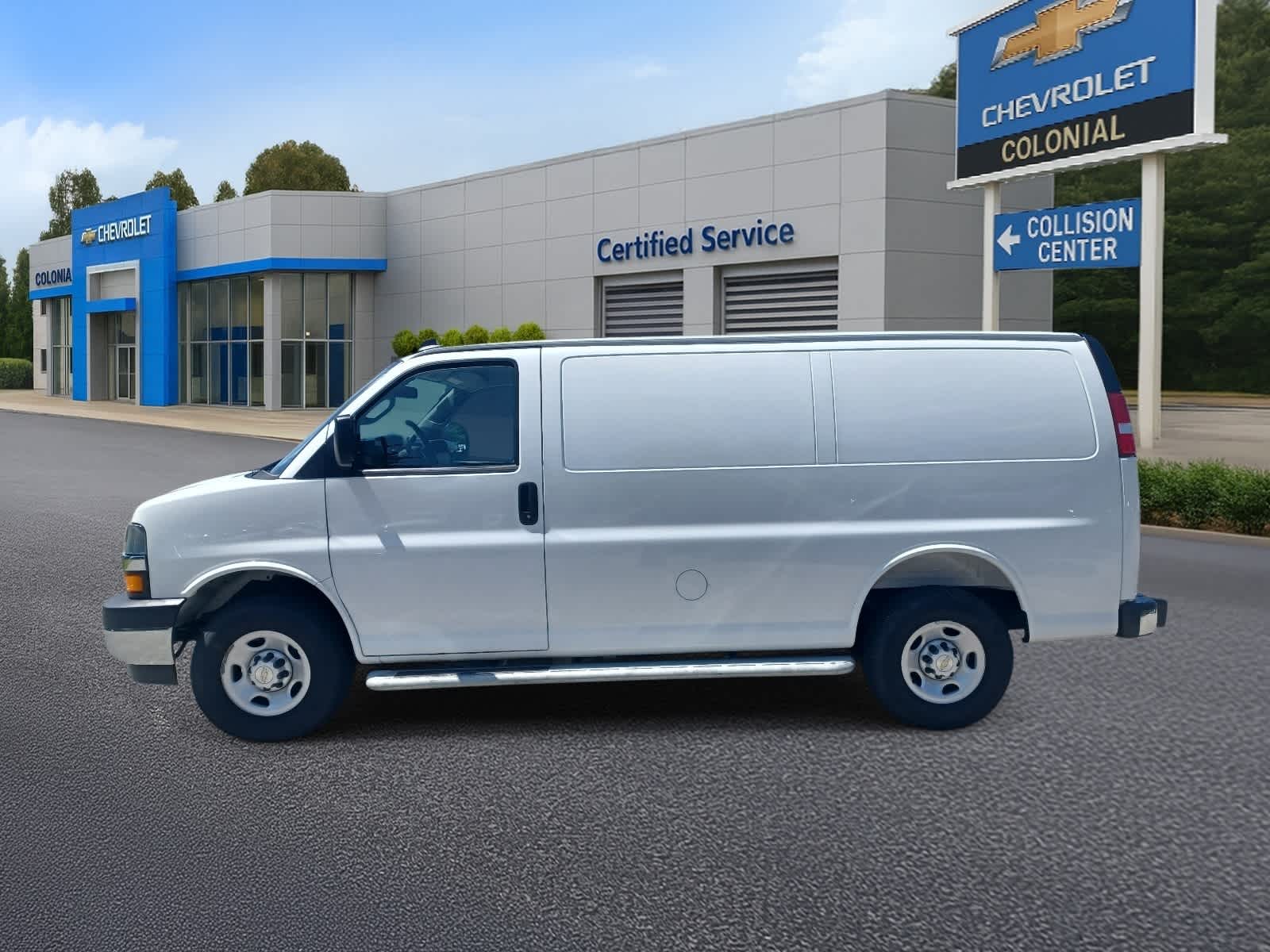 2025 Chevrolet Express Cargo WT
