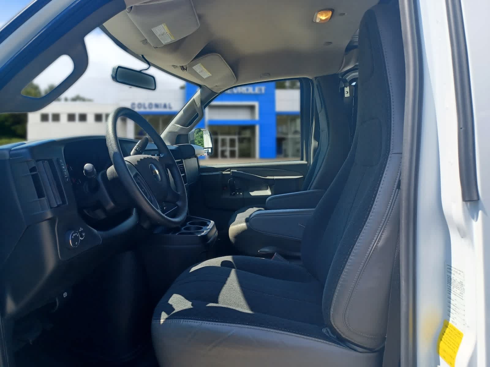 2025 Chevrolet Express Cargo WT