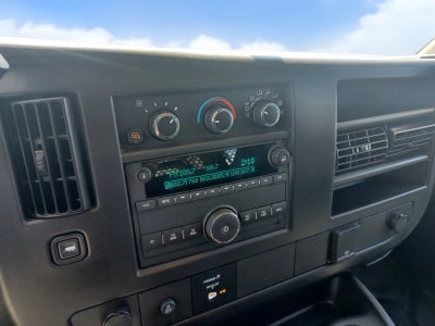 2025 Chevrolet Express Cargo WT