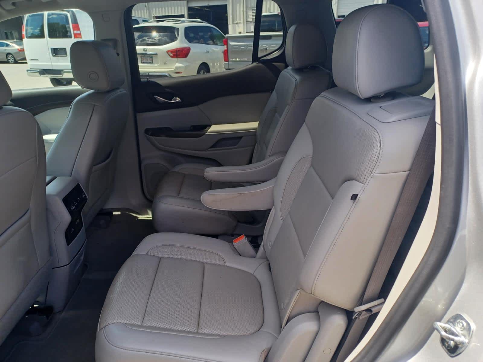 2020 GMC Acadia SLT