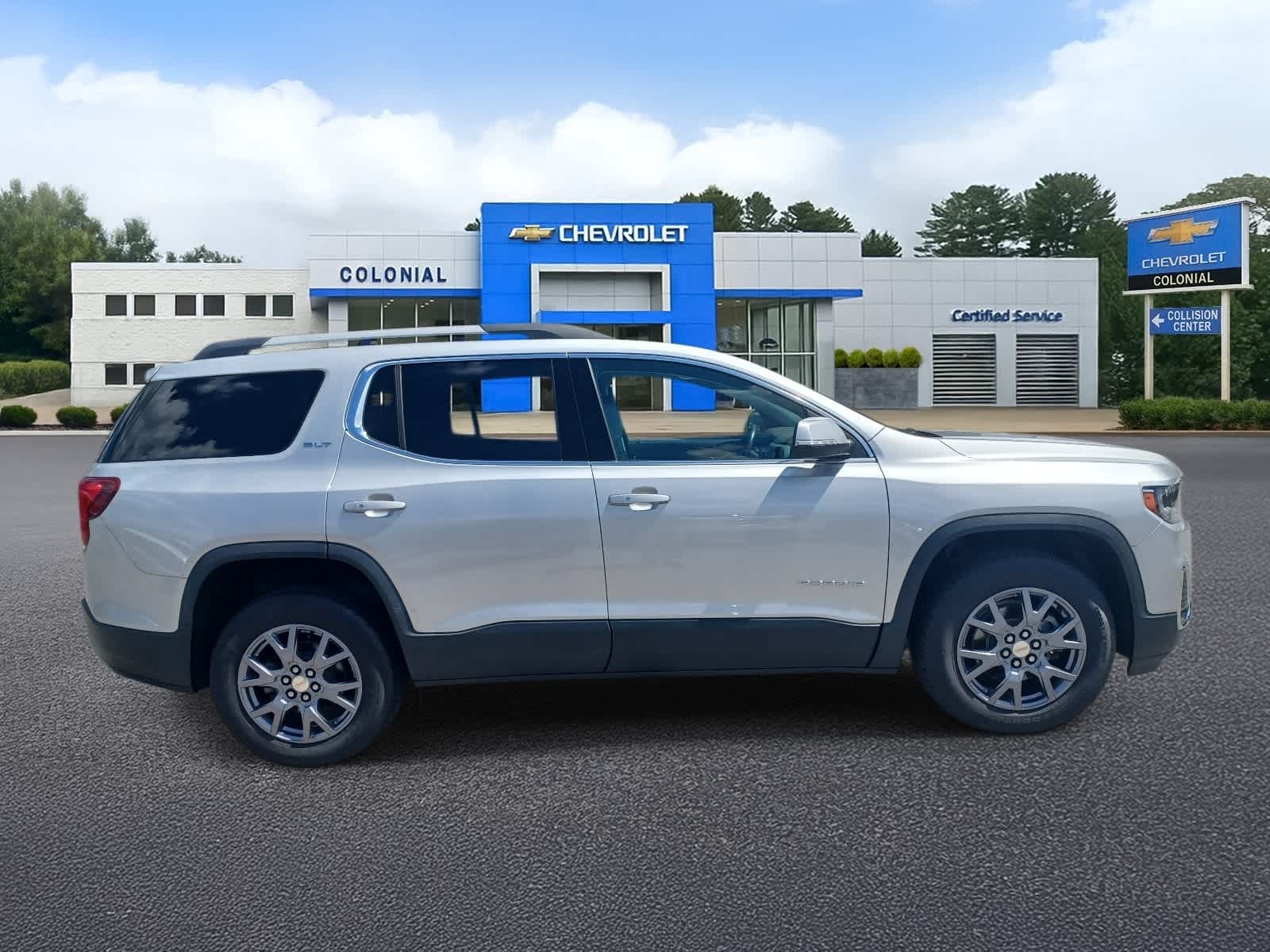 2020 GMC Acadia SLT