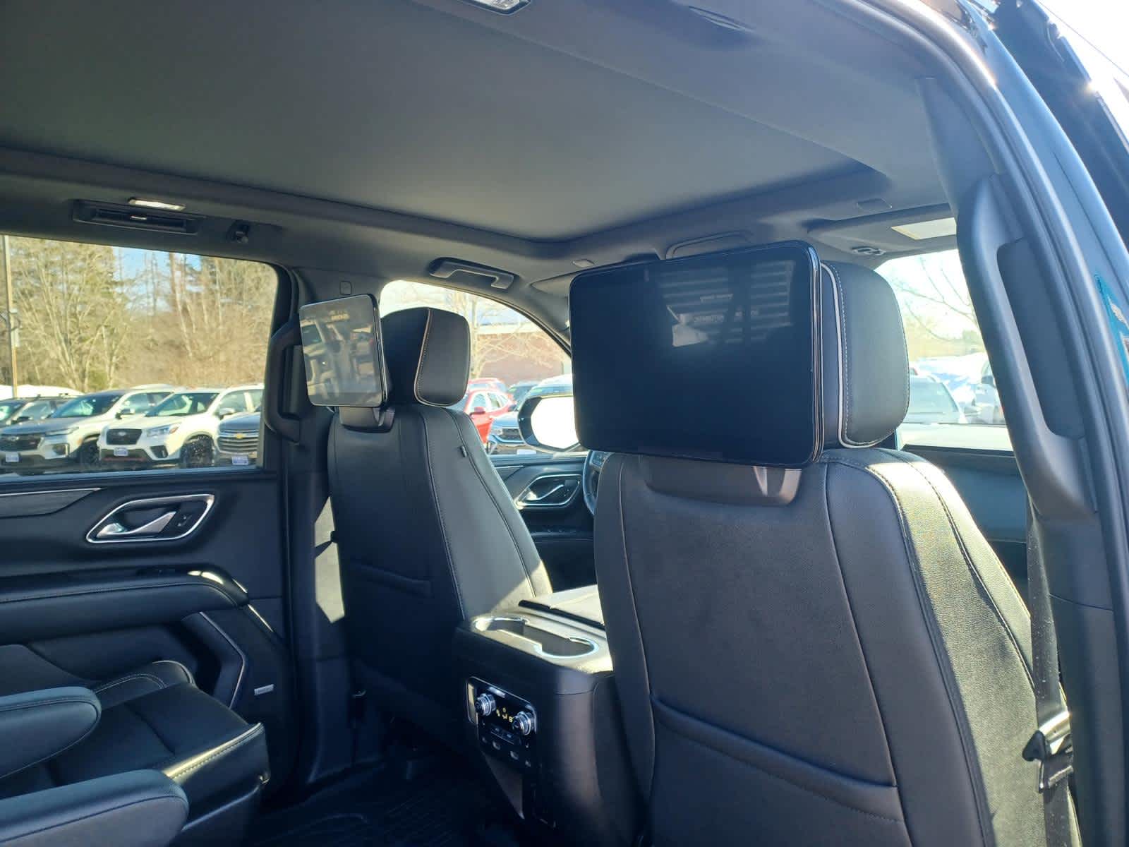 2022 GMC Yukon XL SLT