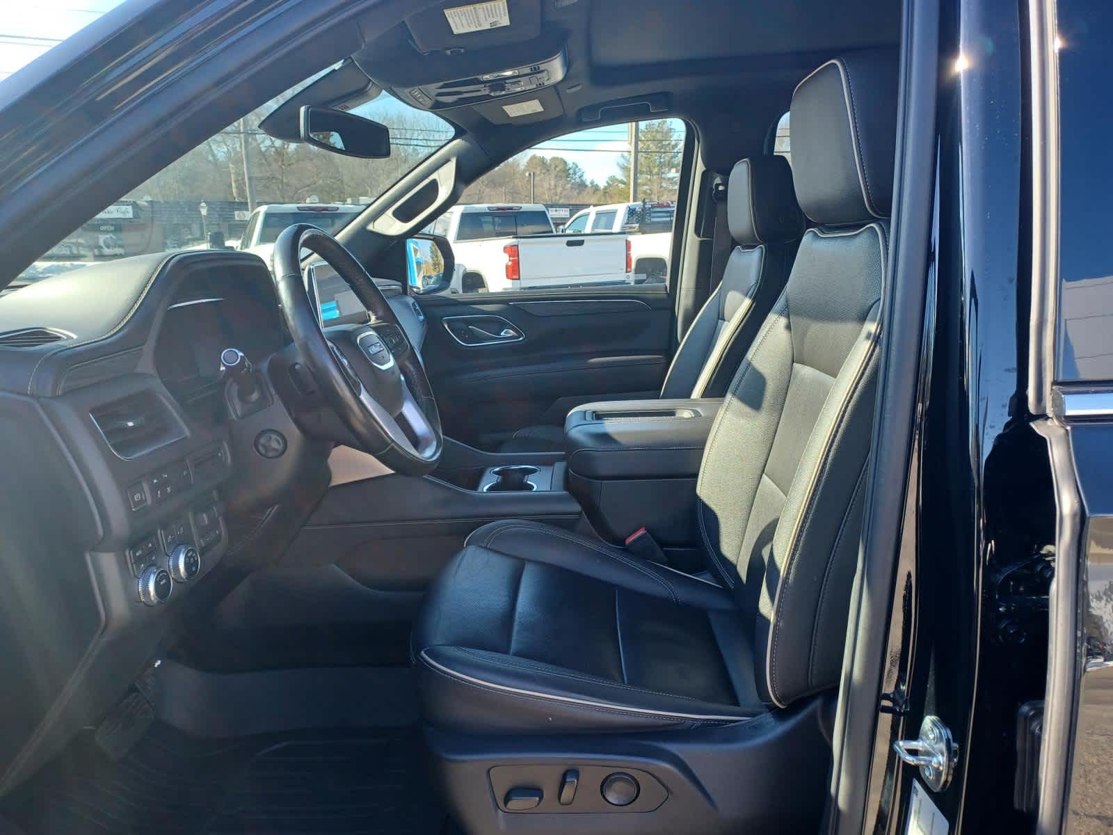 2022 GMC Yukon XL SLT