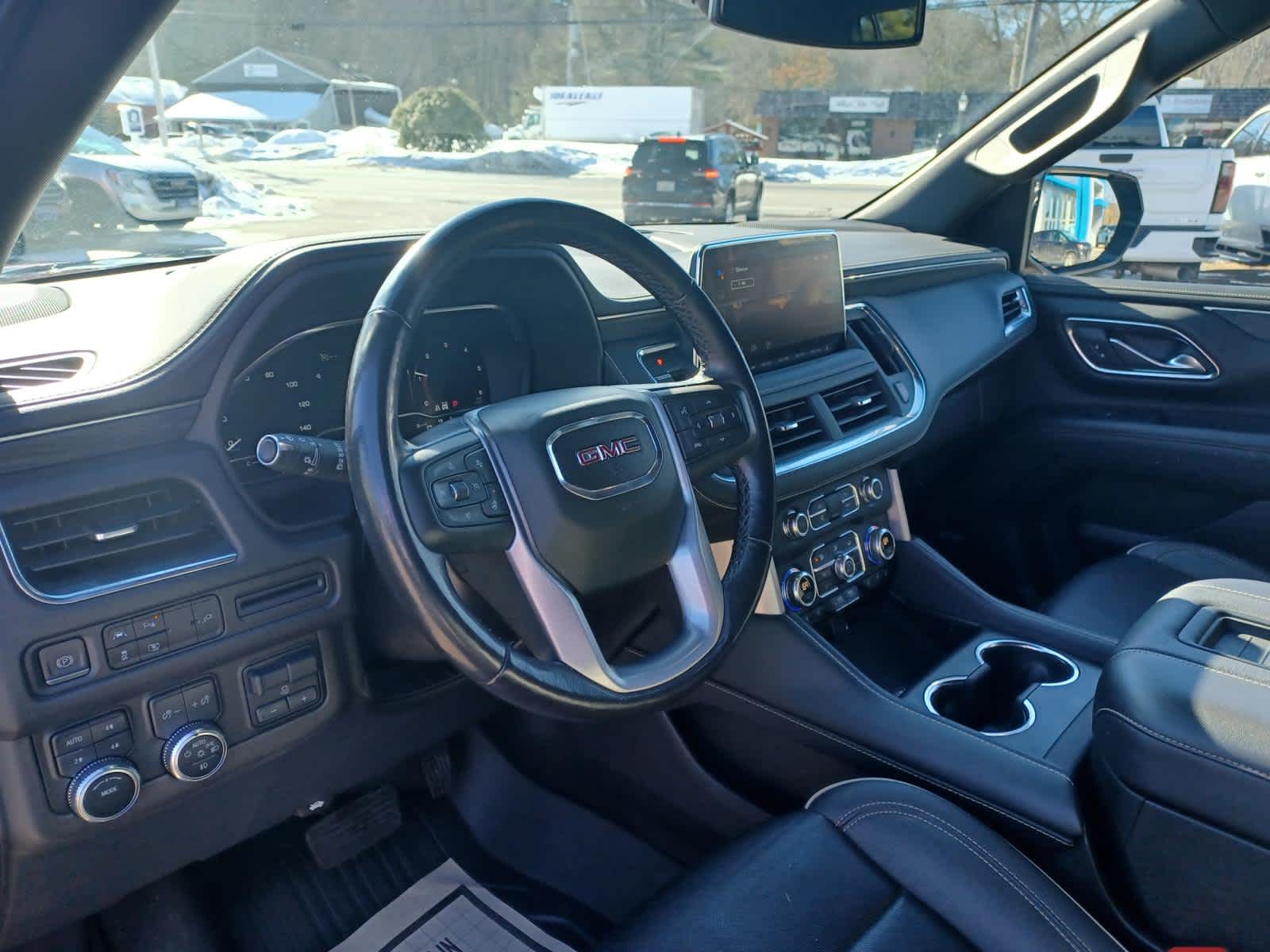 2022 GMC Yukon XL SLT