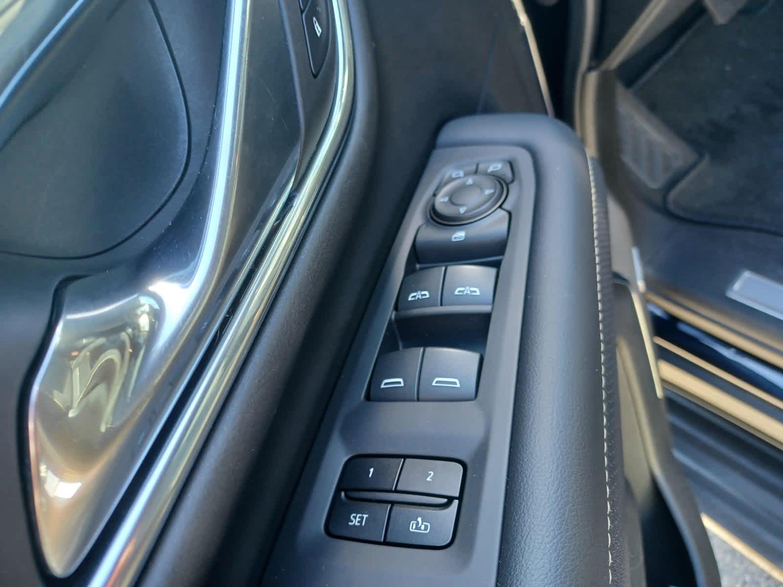 2023 GMC Yukon XL SLT