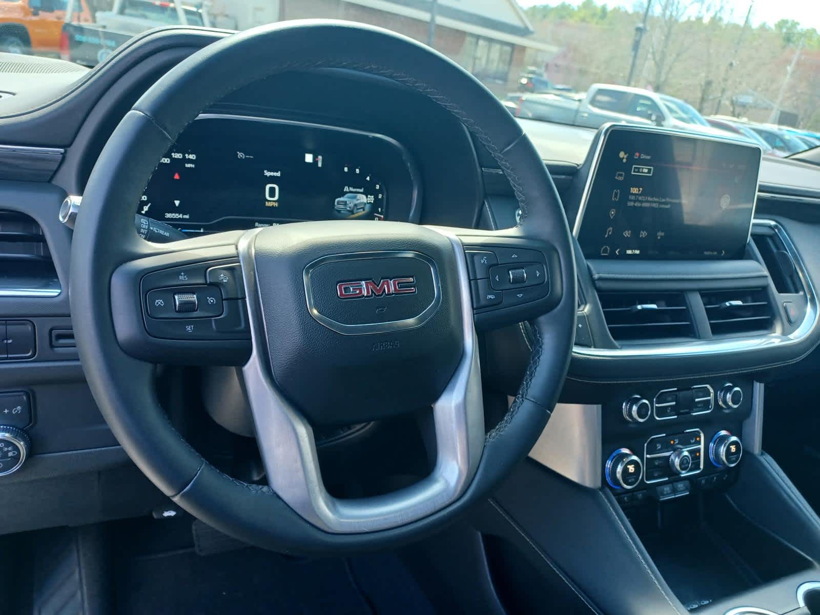 2023 GMC Yukon XL SLT