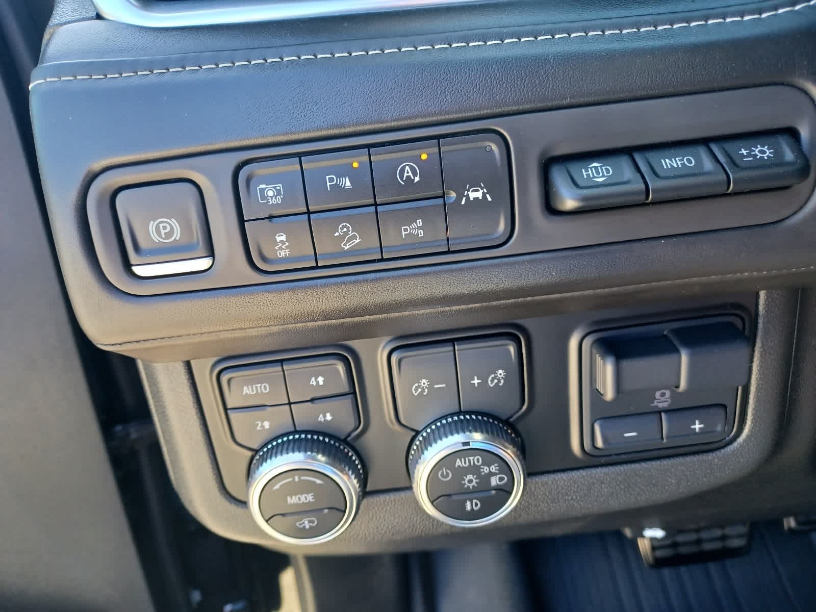 2024 GMC Yukon XL Denali Ultimate