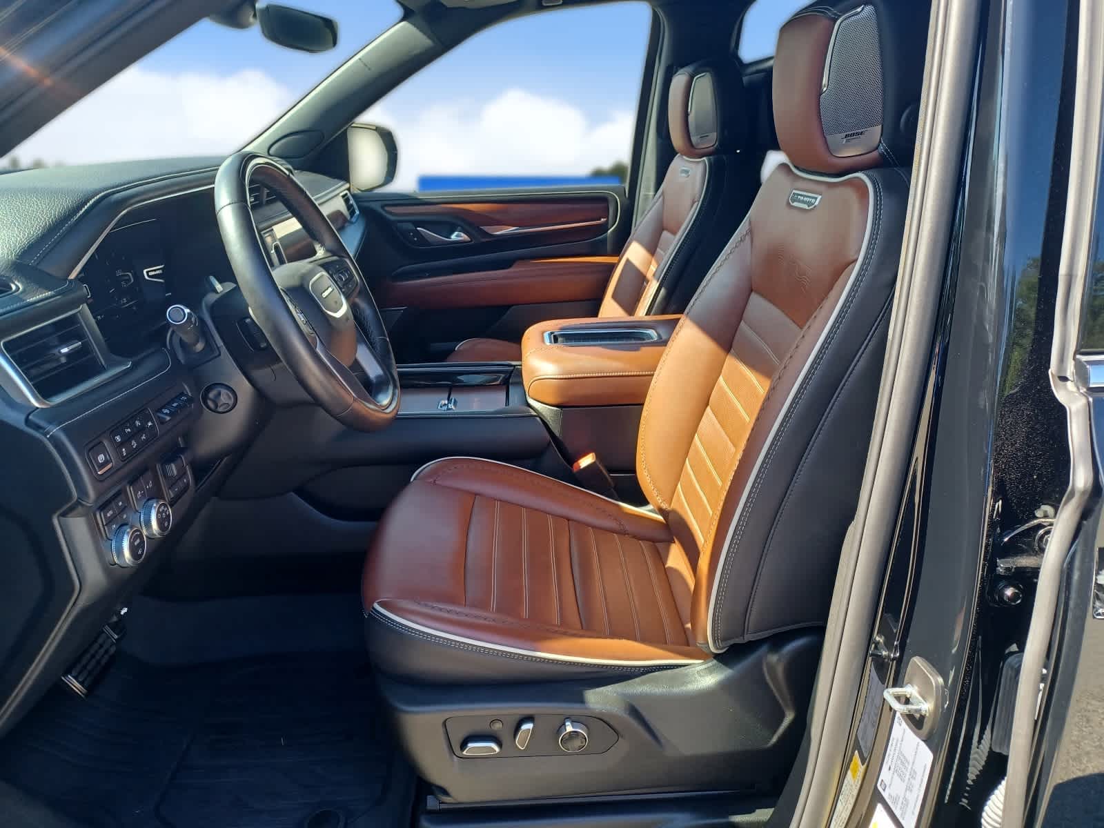 2024 GMC Yukon XL Denali Ultimate - Photo 7