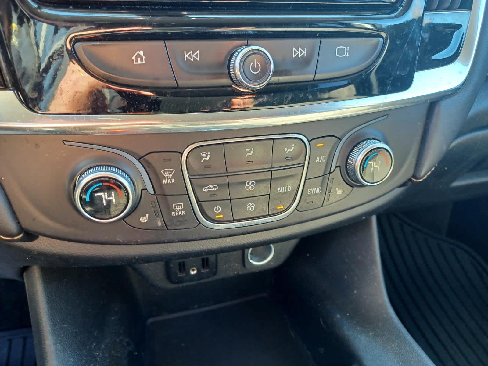 2019 Chevrolet Traverse LT Cloth