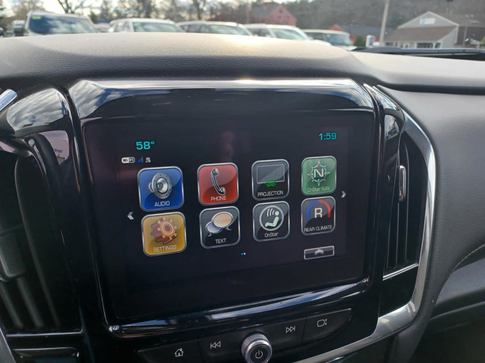 2018 Chevrolet Traverse LT Cloth