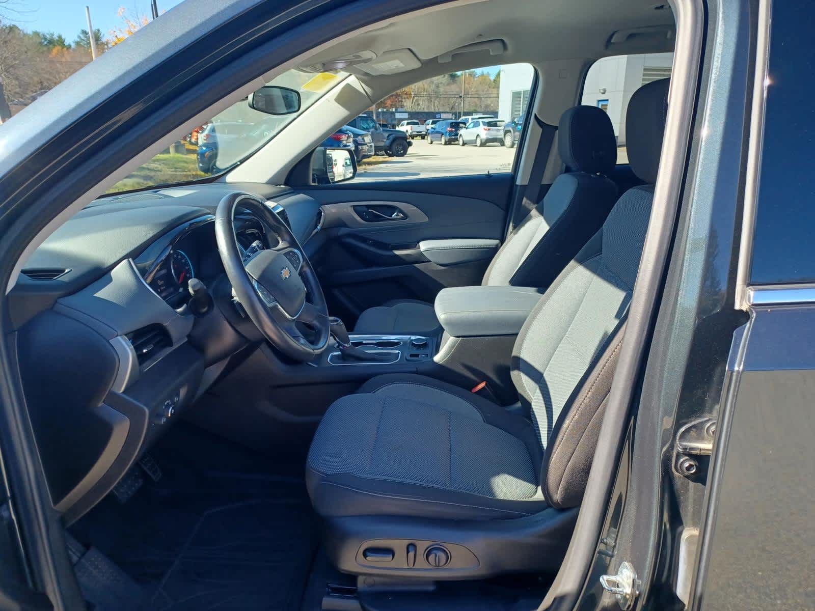 2020 Chevrolet Traverse LT Cloth
