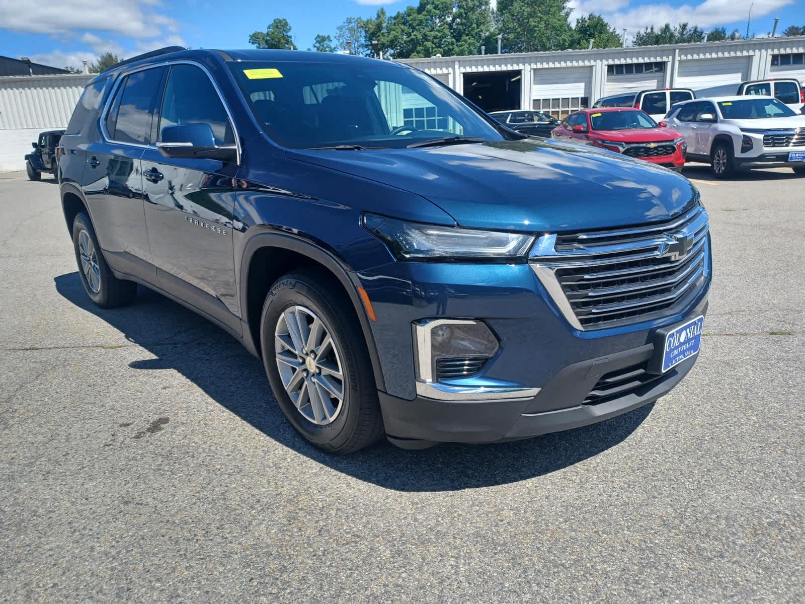 2023 Chevrolet Traverse LT Cloth