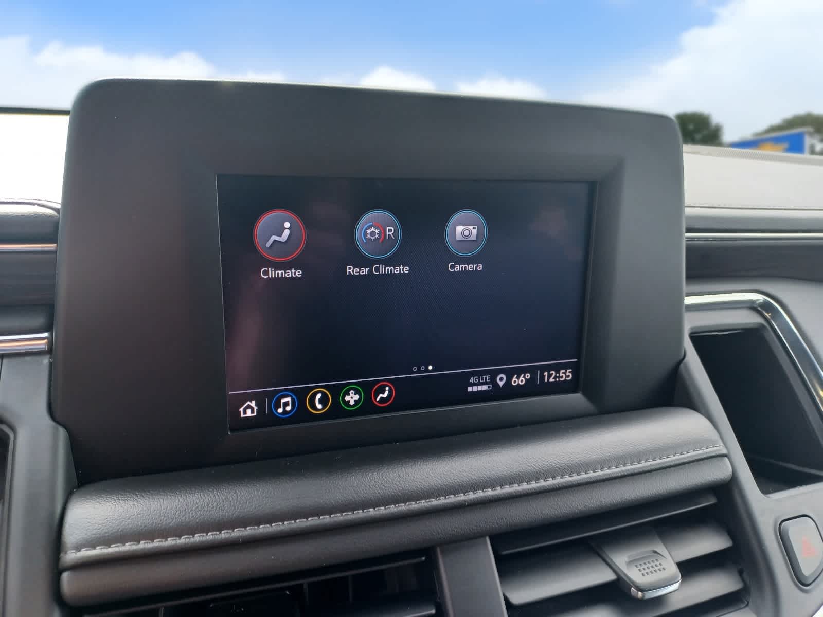 2023 Chevrolet Suburban LS