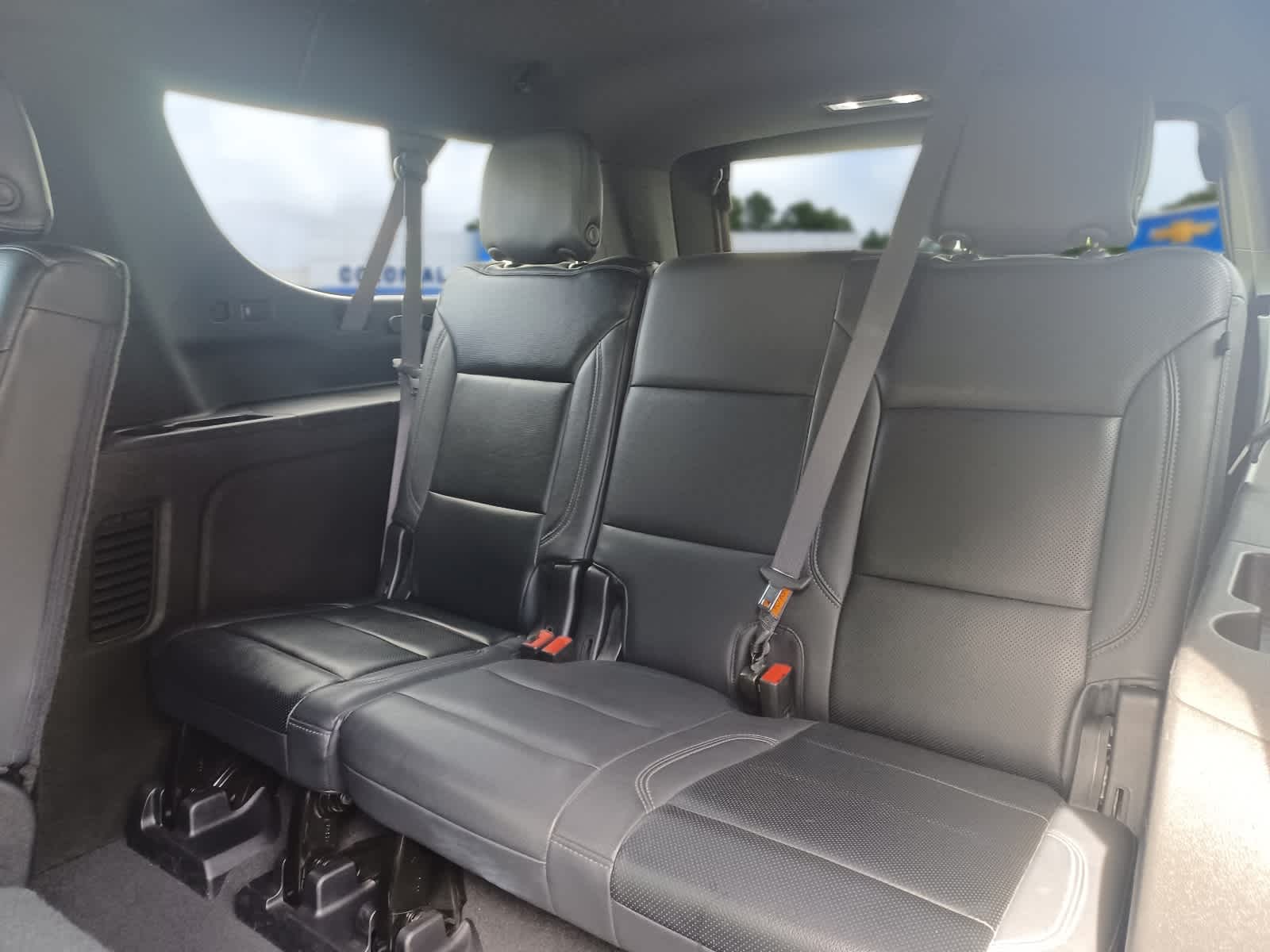 2023 Chevrolet Suburban LS