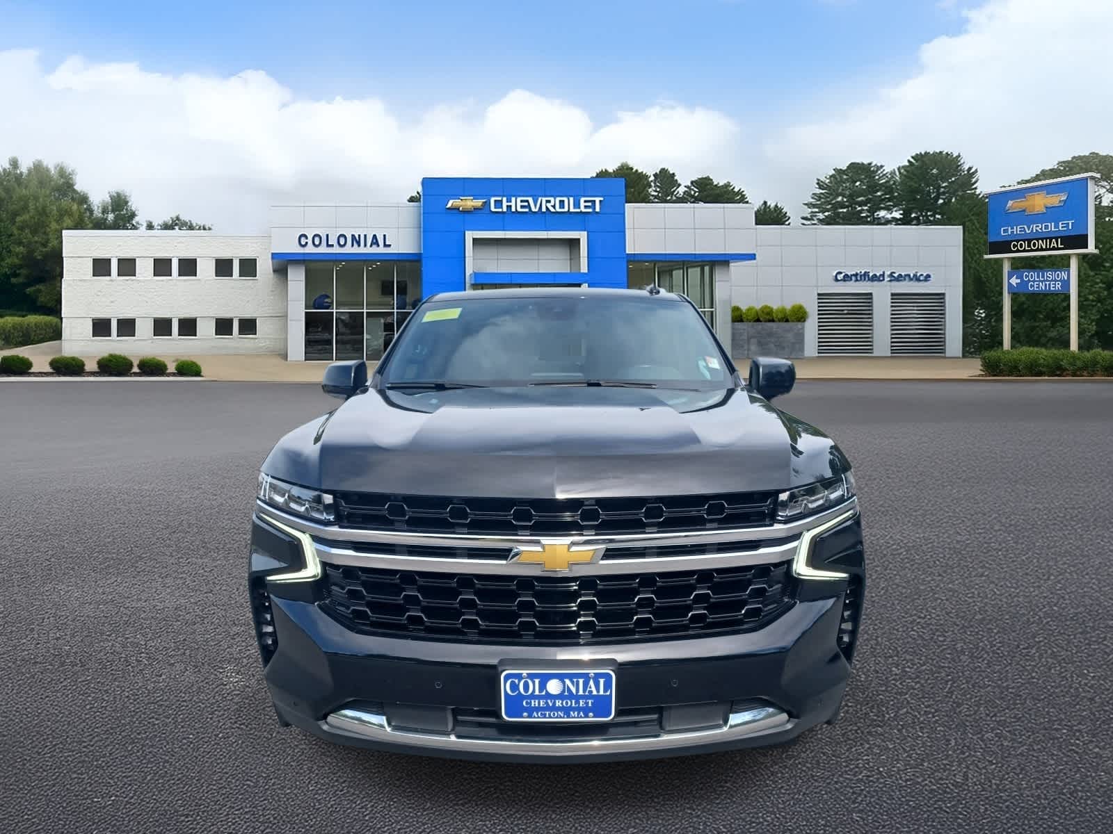 2023 Chevrolet Suburban LS